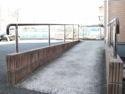手すり付き歩行訓練コース