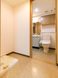 清潔な洗面とトイレ