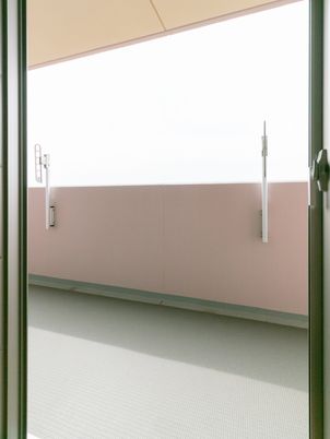 広々とした廊下の一部