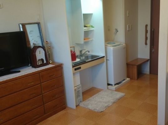 居室内の家具と設備
