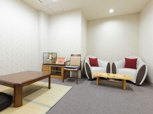 明るい和室の一角
