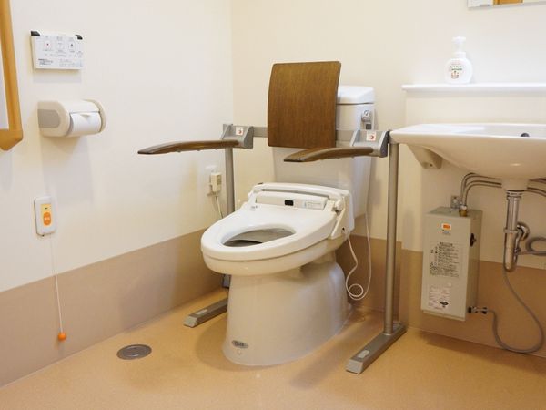 バリアフリーのトイレ設備