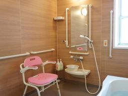 バリアフリーの浴室