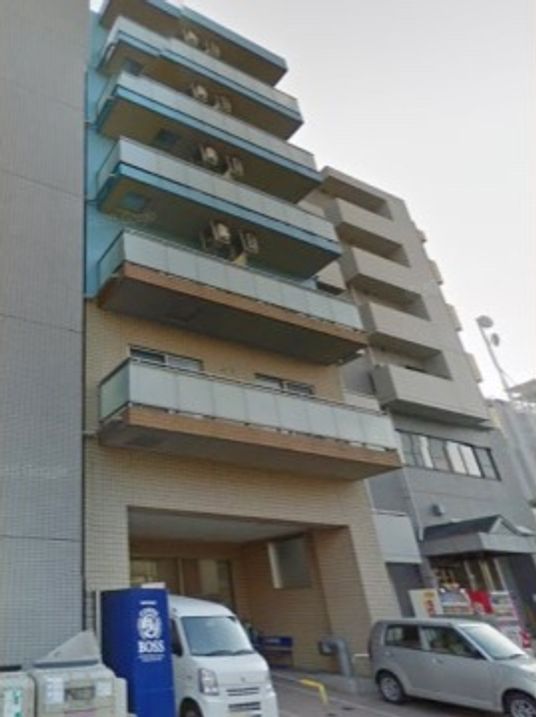 多階層ビルの外観