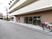 清潔な建物のエントランス