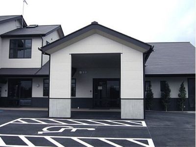 清潔な施設のエントランス