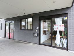 エントランスの外観