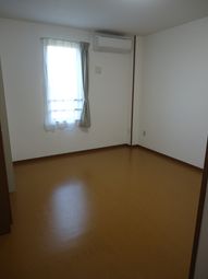 明るい居室の空間