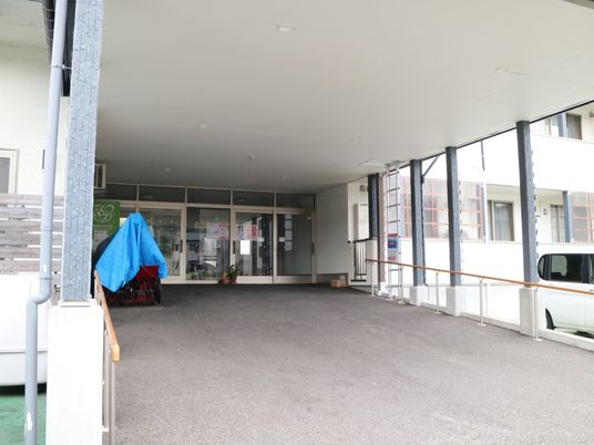 広々としたエントランス風景