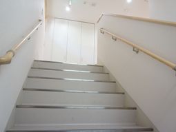 階段と手すりの様子