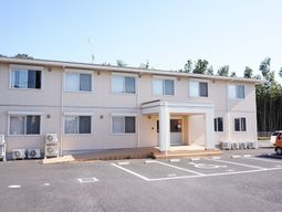 明るい建物の外観