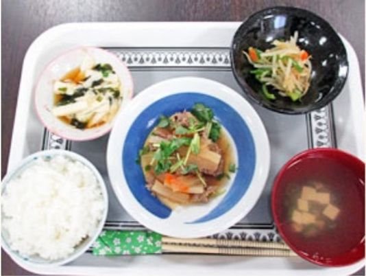栄養バランスの食事セット