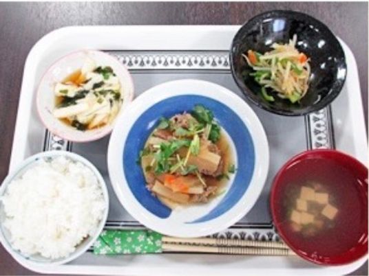 栄養バランスの取れた食事