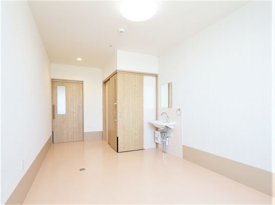 清潔な洋室の角部分