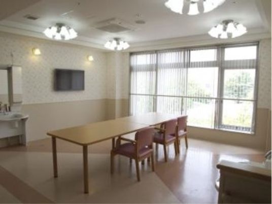 採光豊かな居室の一角
