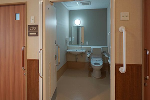 広いスペースのトイレ