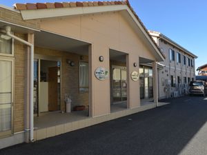 広々とした明るいエントランス