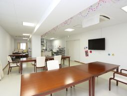 明るいダイニングスペース