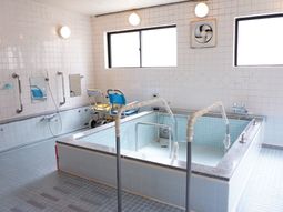 清潔な浴室