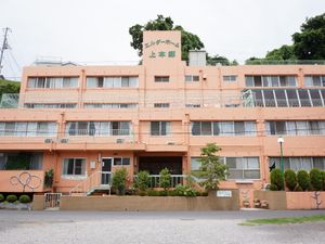 多層建築の外観
