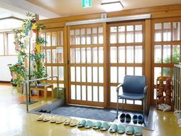 温かみのあるエントランス