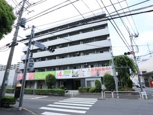都市型建物の外観