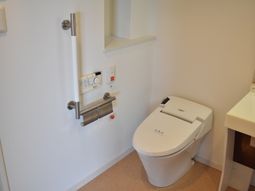 清潔なトイレ設備