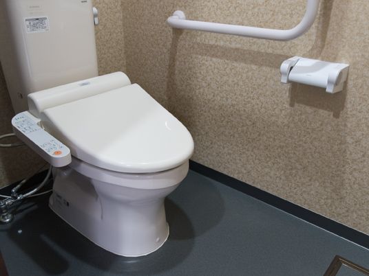設備完備されたトイレ