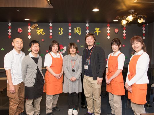 スタッフ集合写真