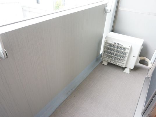 エアコン設置の廊下部分