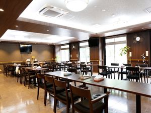 広々とした綺麗な食堂