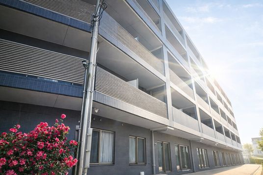 日当たり良好な建物外観