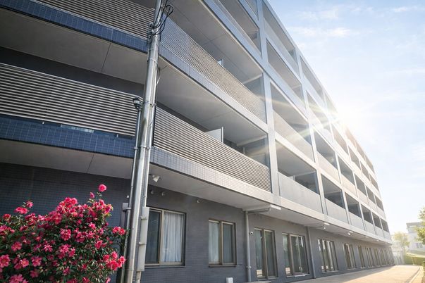 日当たり良好な建物外観
