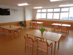 明るいダイニングの様子