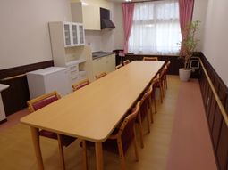 共有スペースのダイニング