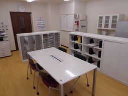 整理整頓された事務所空間