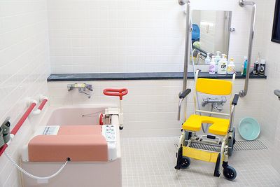 広々とした浴室