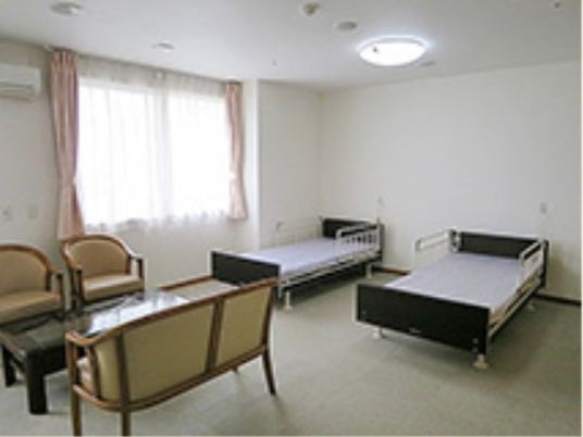 広々とした明るい居室