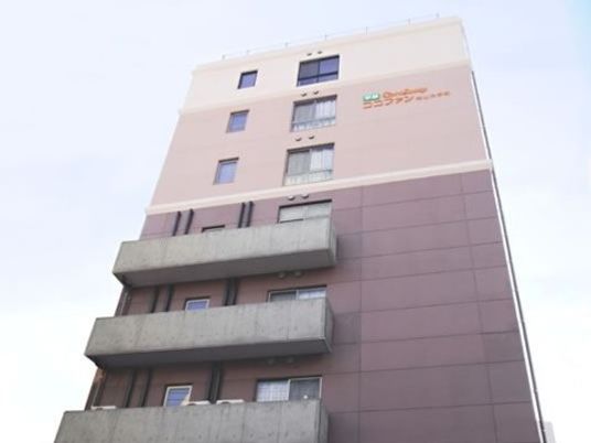 多階層建築の外観
