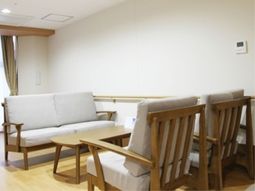 落ち着いた色の居室