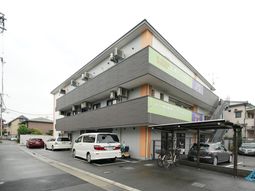 清潔感のある多層建築