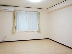 清潔感のある居室の一角