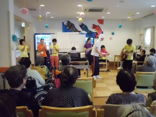 活動風景の多目的室