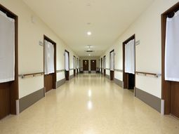 清潔感のある廊下