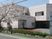 桜が咲く施設外観  
