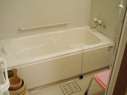 手すり付き浴室