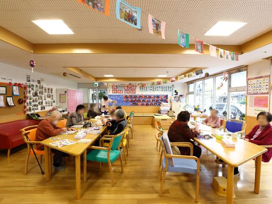  明るく広い共有スペース  