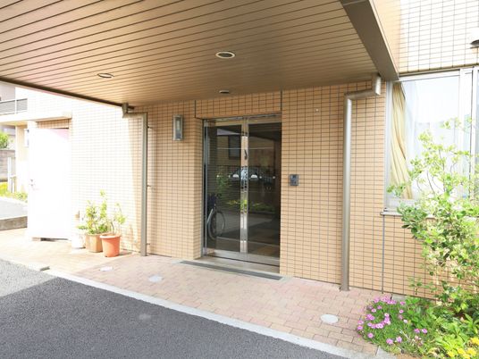 明るいエントランス