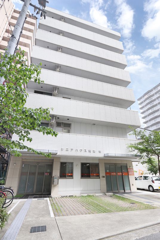 多階層建物の外観