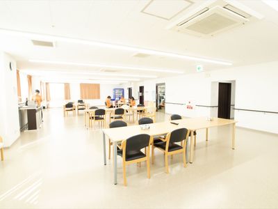 広々とした食堂の様子